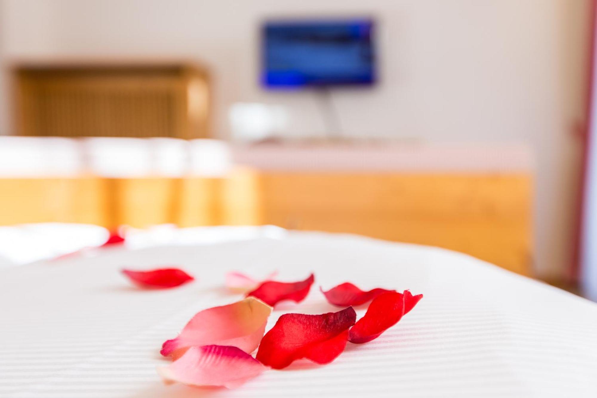Goldene Rose Hotel 3*
