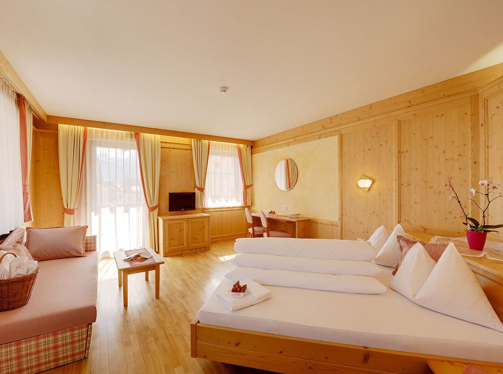 Goldene Rose Hotel 3*